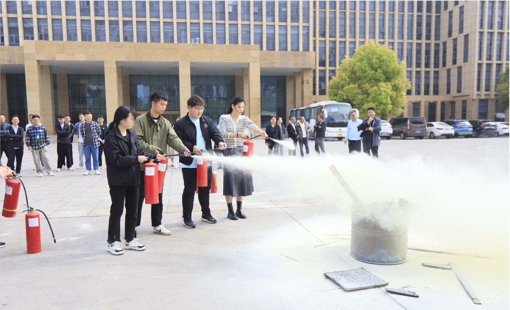 增強(qiáng)消防意識(shí)，筑牢安全底線丨花花牛乳業(yè)集團(tuán)組織消防應(yīng)急演練