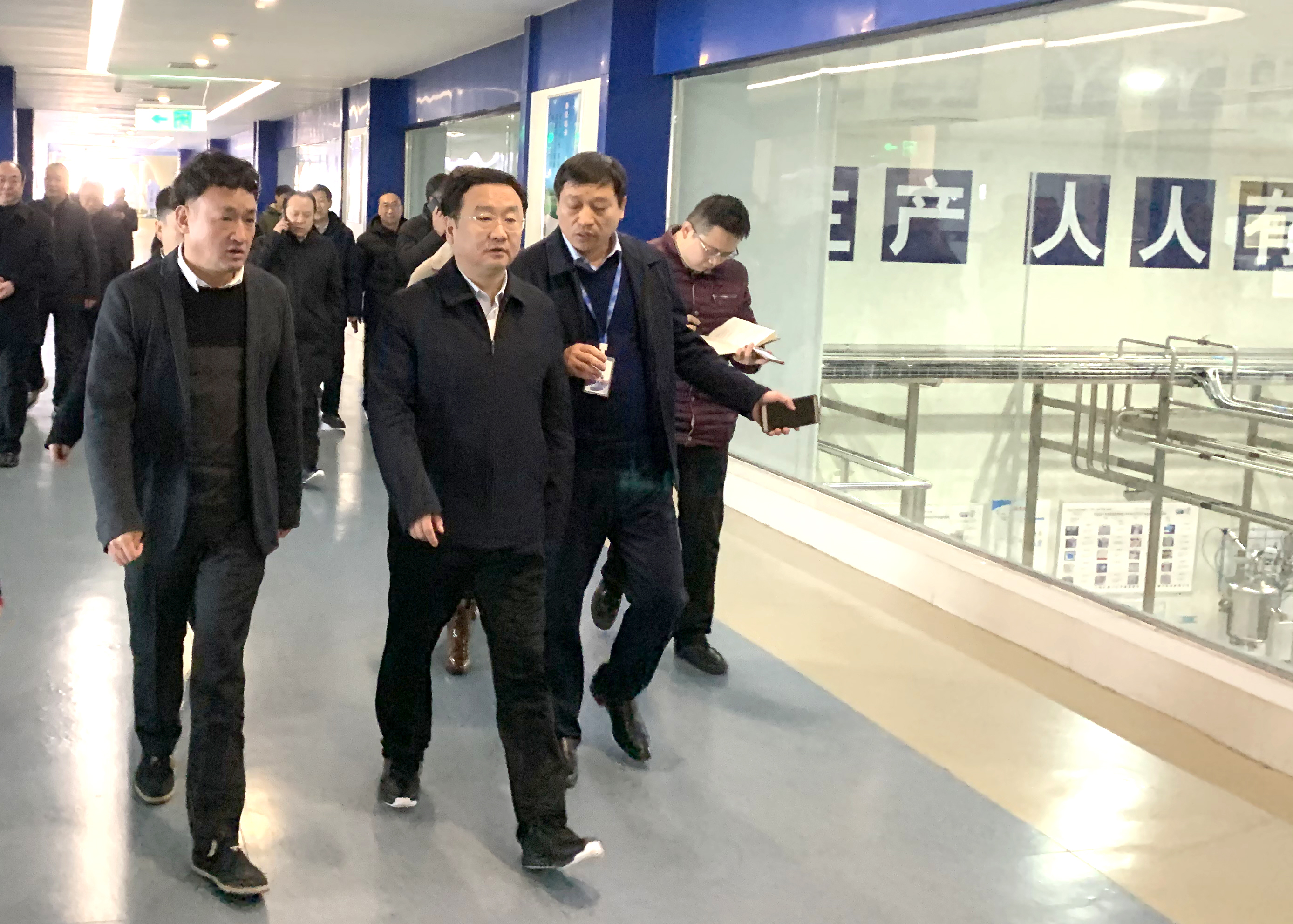鄭州市委副書記、市長王新偉蒞臨花花牛乳業(yè)集團(tuán)調(diào)研
