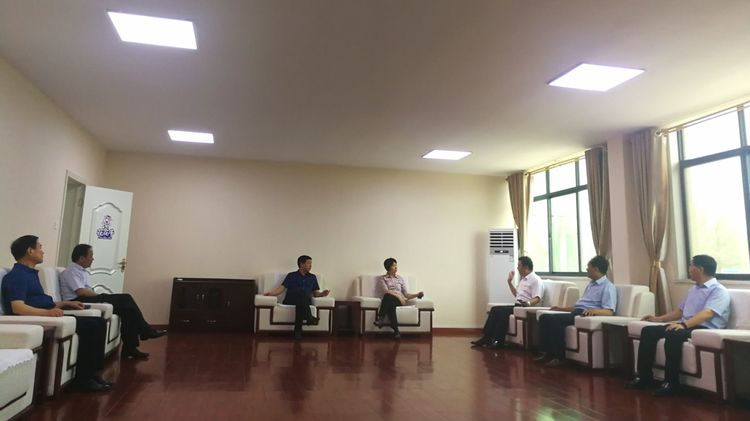 駐馬店市委常委、統(tǒng)戰(zhàn)部長(zhǎng)姚新文 蒞臨花花牛乳業(yè)集團(tuán)總部調(diào)研
